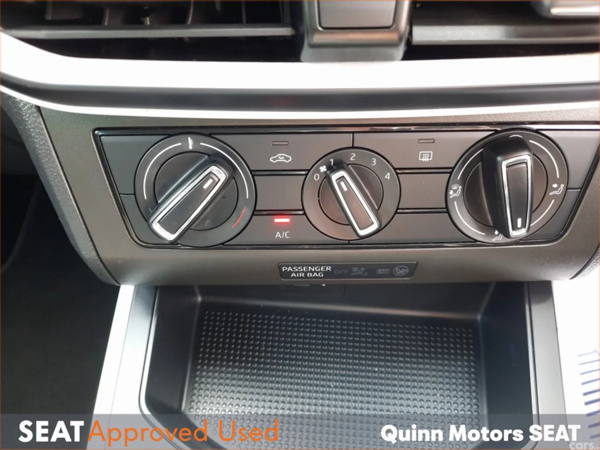 SEAT Arona Hatchback, Petrol, 2023, Red