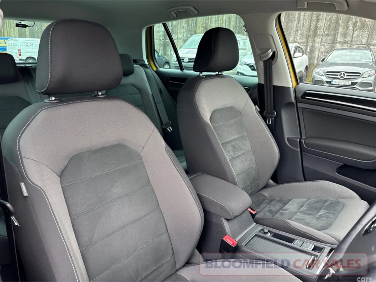 Volkswagen Golf Hatchback, Petrol, 2019, Gold