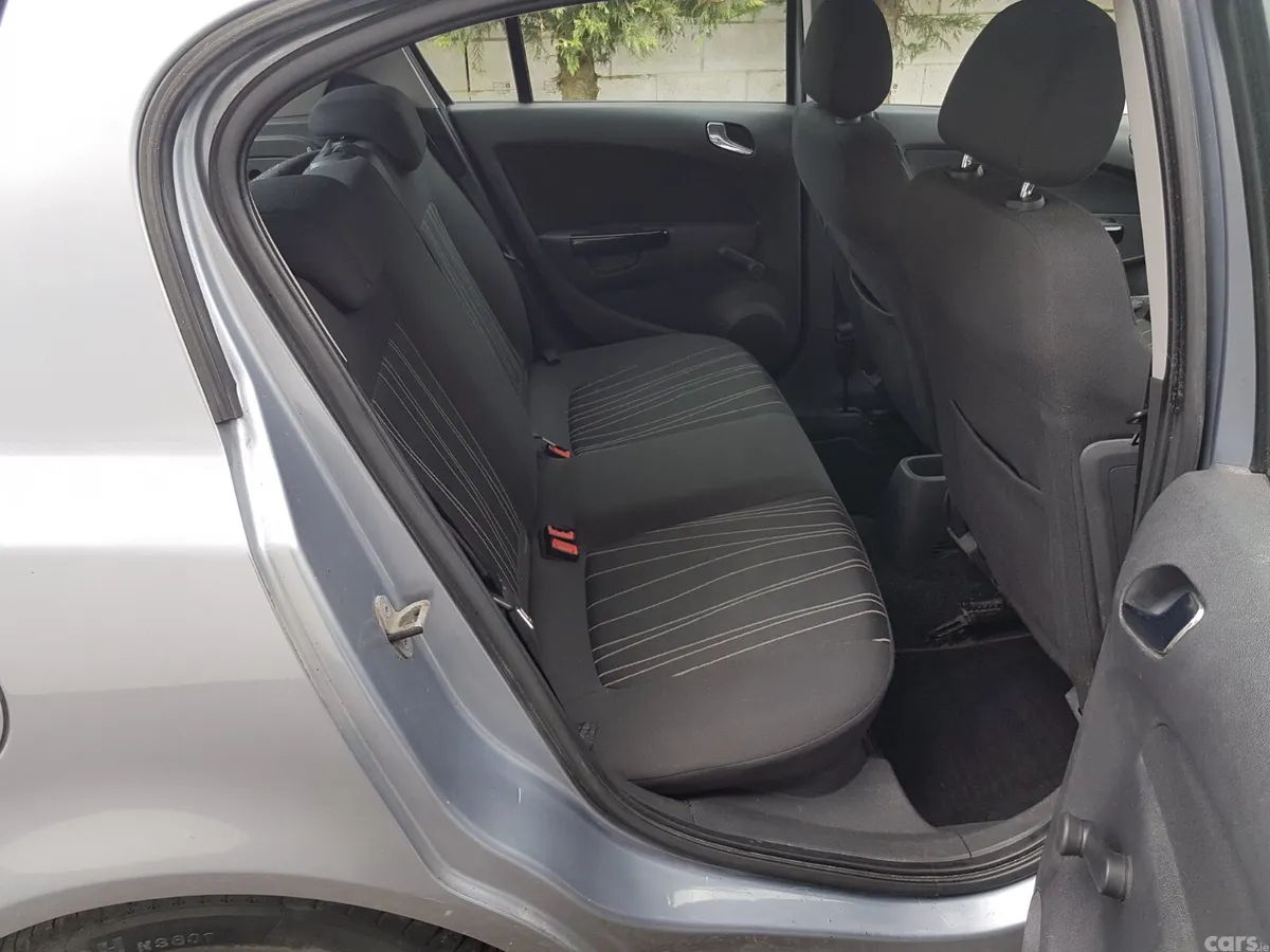 Opel Corsa Hatchback, Petrol, 2010, Silver