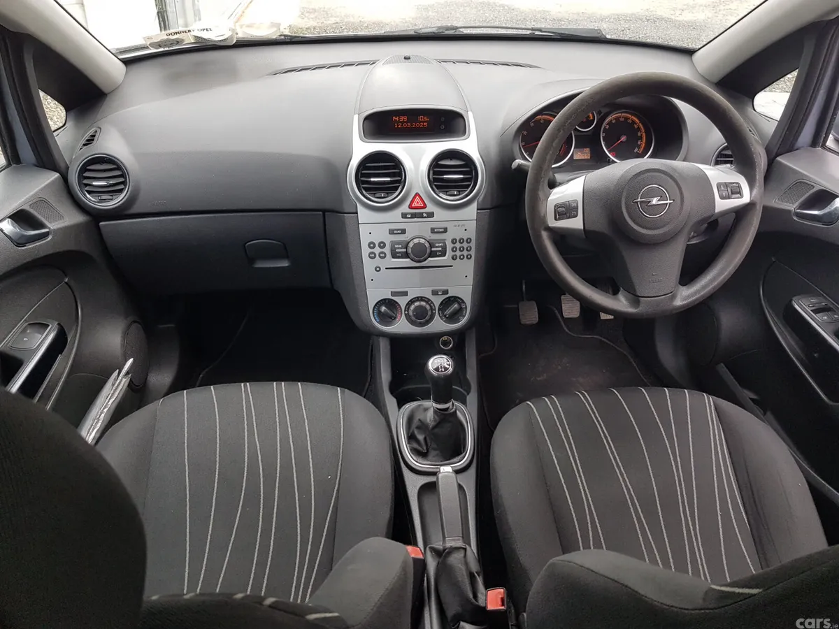 Opel Corsa Hatchback, Petrol, 2010, Silver