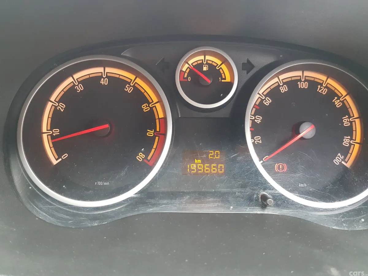 Opel Corsa Hatchback, Petrol, 2010, Silver