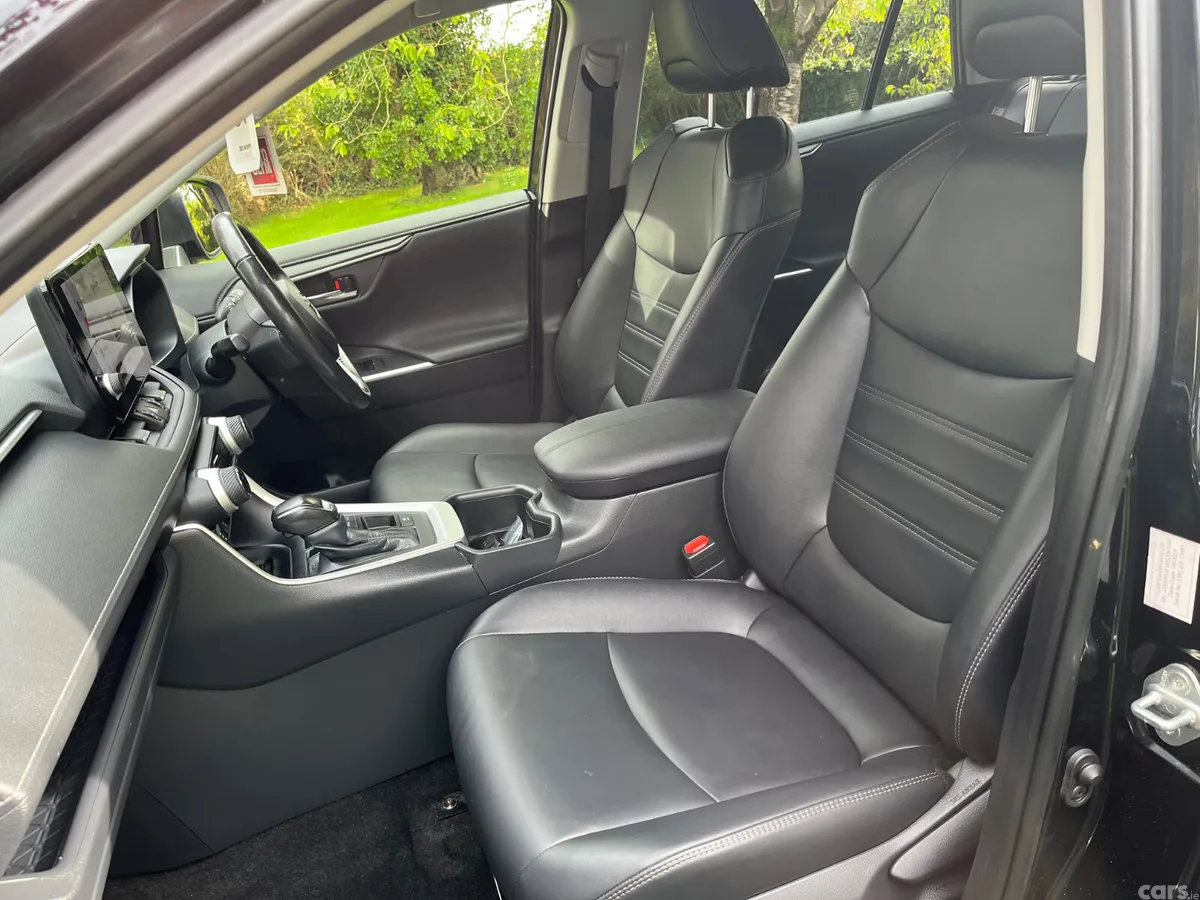 Toyota RAV4 SUV, Petrol Hybrid, 2024, Black