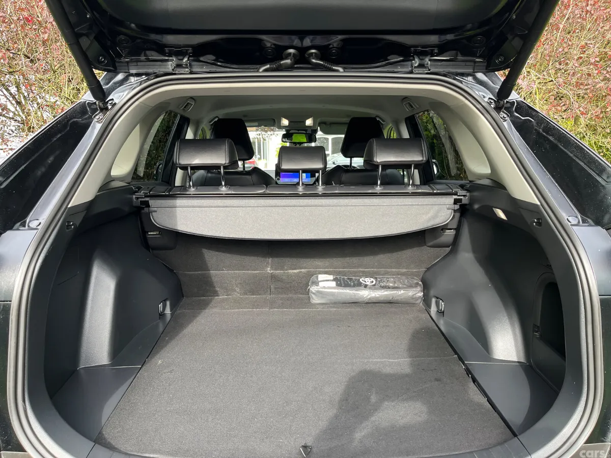 Toyota RAV4 SUV, Petrol Hybrid, 2024, Black