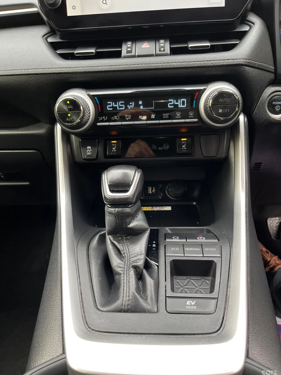 Toyota RAV4 SUV, Petrol Hybrid, 2024, Black