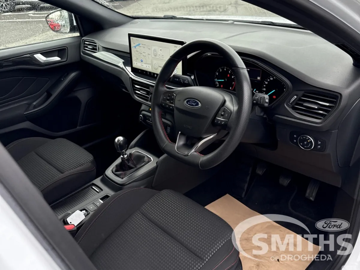 Ford Focus Hatchback, Petrol Hybrid, 2023, White
