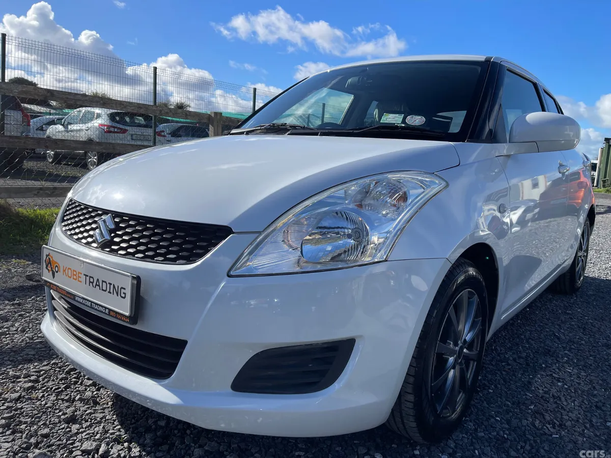 Suzuki Swift Hatchback, Petrol, 2013, White