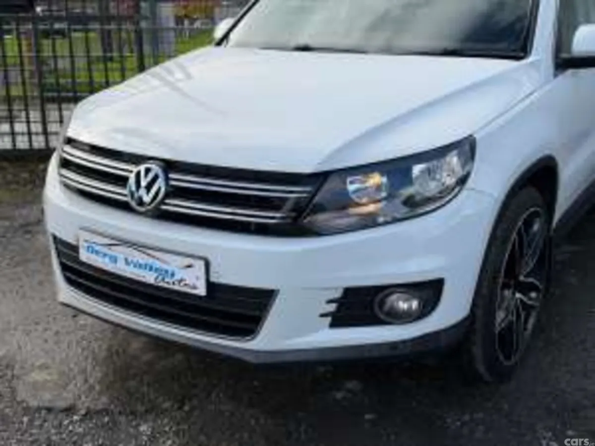 Volkswagen Tiguan SUV, Diesel, 2015, White