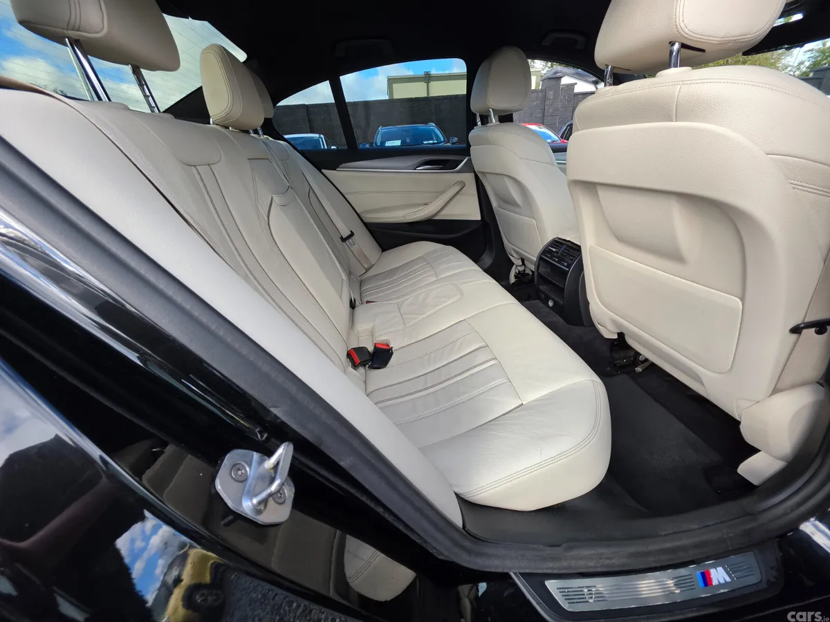 BMW 5-Series Saloon, Petrol Plug-in Hybrid, 2018, Black