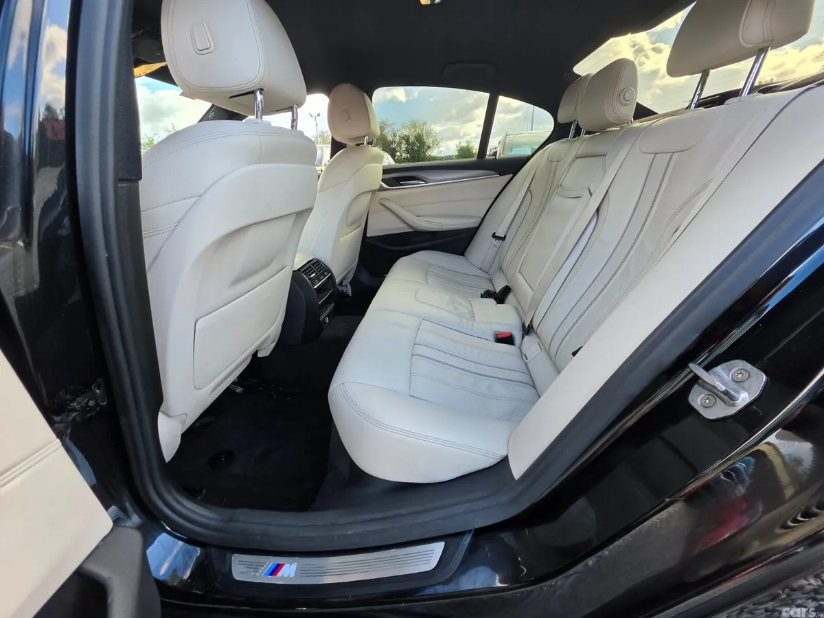 BMW 5-Series Saloon, Petrol Plug-in Hybrid, 2018, Black
