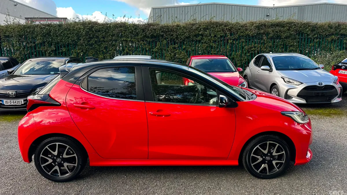 Toyota Yaris Hatchback, Petrol Hybrid, 2021, Red