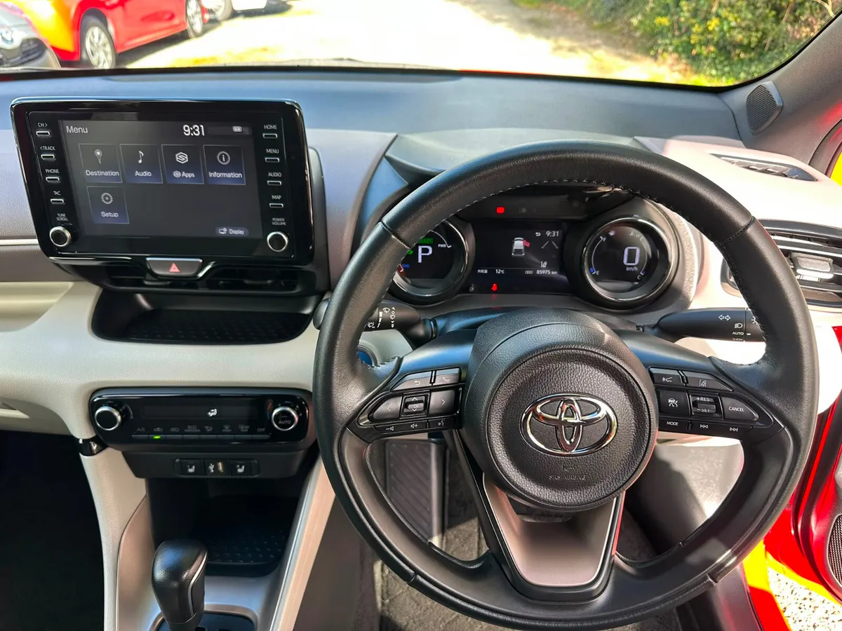 Toyota Yaris Hatchback, Petrol Hybrid, 2021, Red