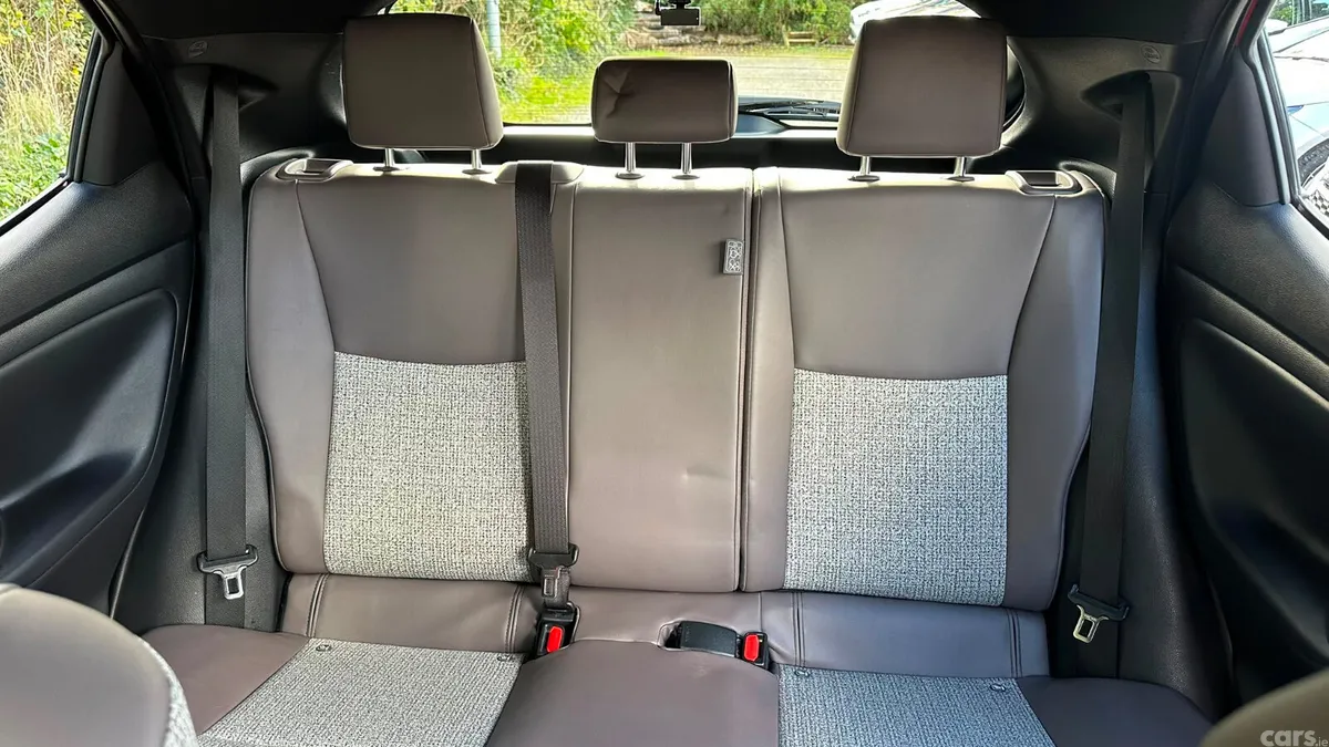 Toyota Yaris Hatchback, Petrol Hybrid, 2021, Red