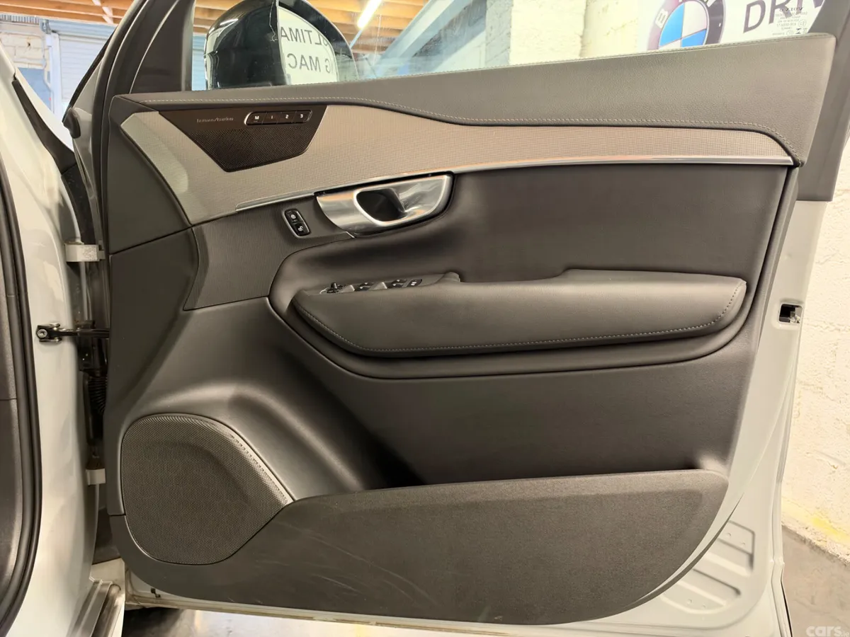 Volvo XC90 SUV, Petrol Hybrid, 2023, Grey