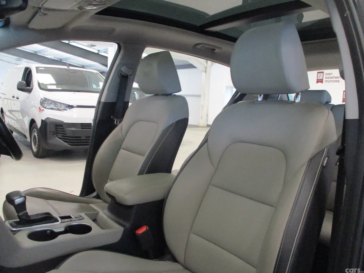 Kia Sportage SUV, Diesel Hybrid, 2021, Black