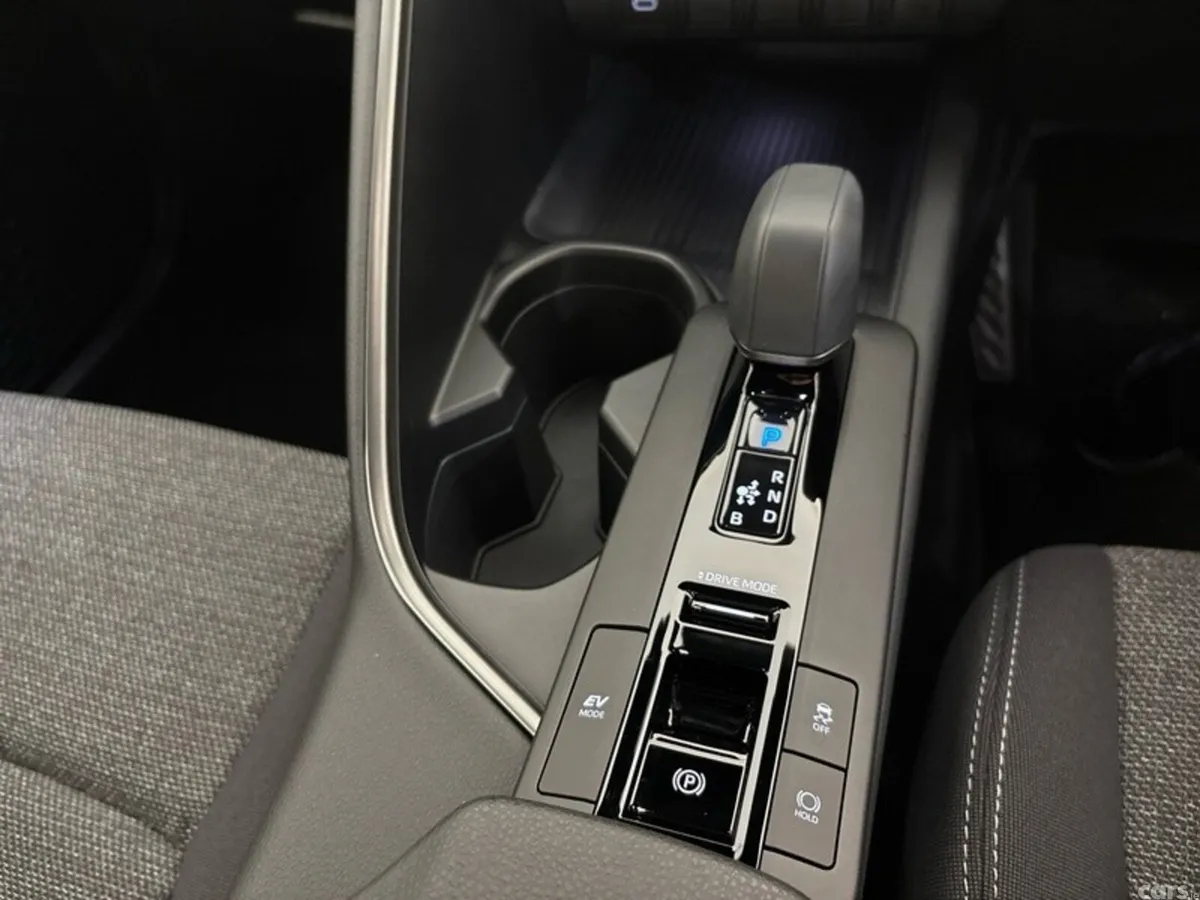 Toyota C-HR SUV, Petrol Hybrid, 2027, 
