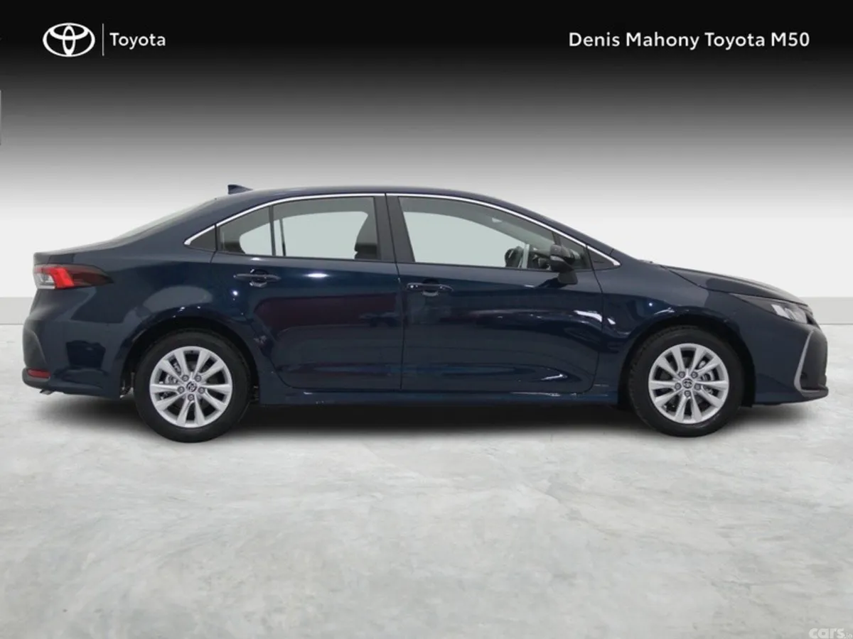 Toyota Corolla Saloon, 2027, 