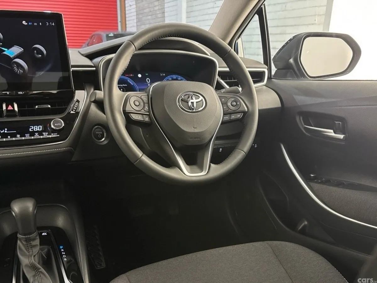 Toyota Corolla Saloon, 2027, 