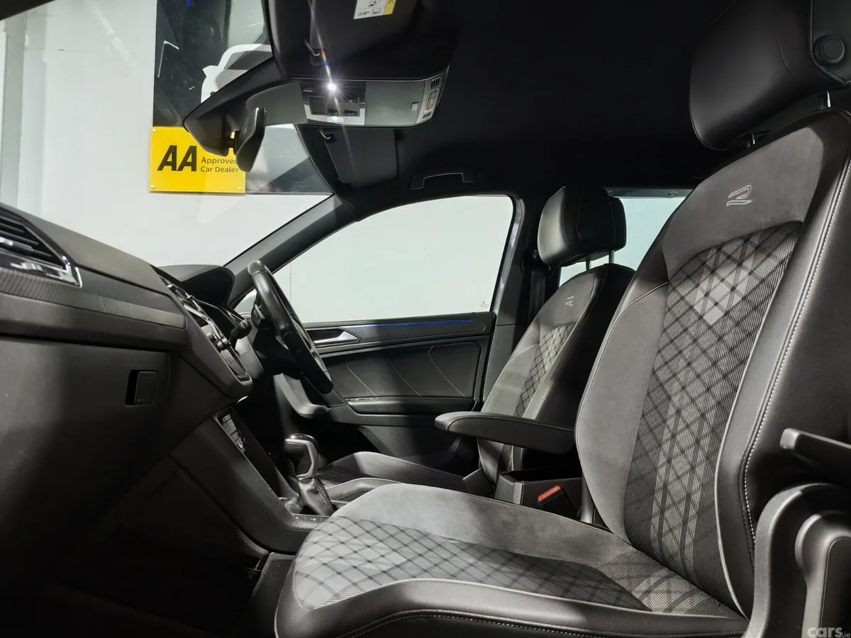 Volkswagen Tiguan SUV, Petrol Hybrid, 2023, Silver