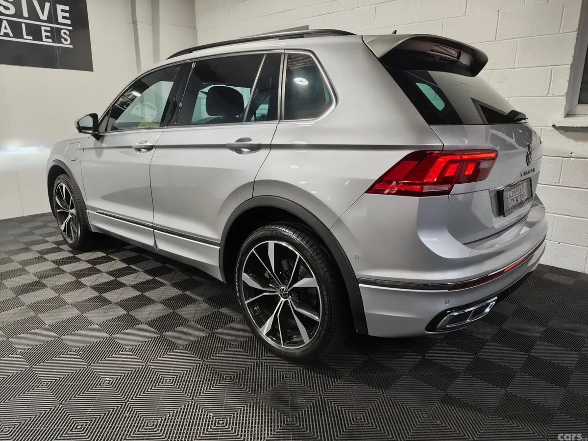 Volkswagen Tiguan SUV, Petrol Hybrid, 2023, Silver
