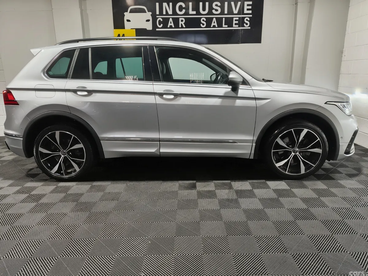 Volkswagen Tiguan SUV, Petrol Hybrid, 2023, Silver