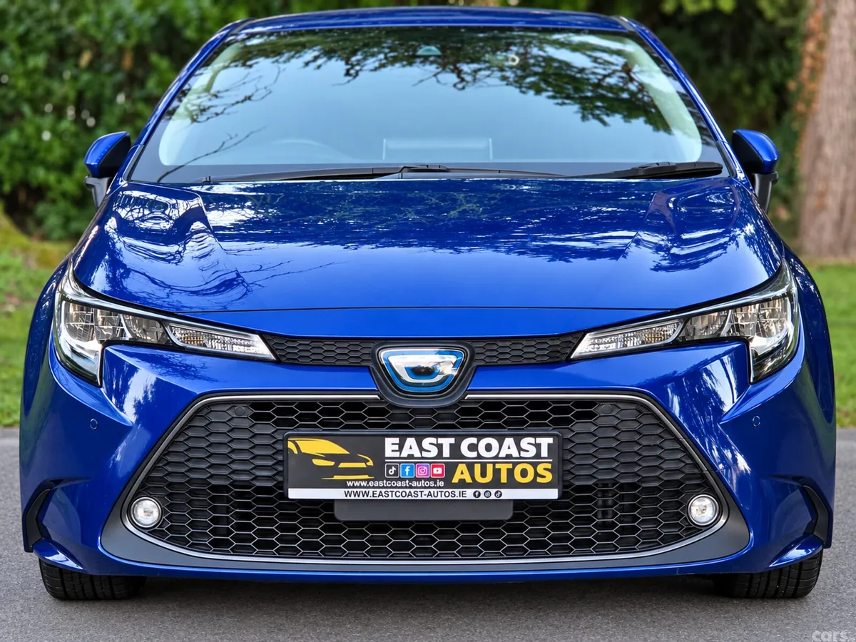 Toyota Corolla Estate, Petrol Hybrid, 2021, Blue