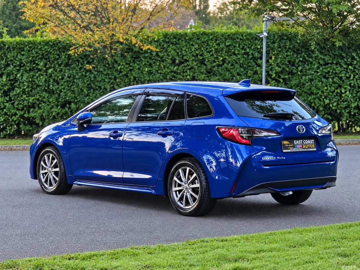 Toyota Corolla Estate, Petrol Hybrid, 2021, Blue