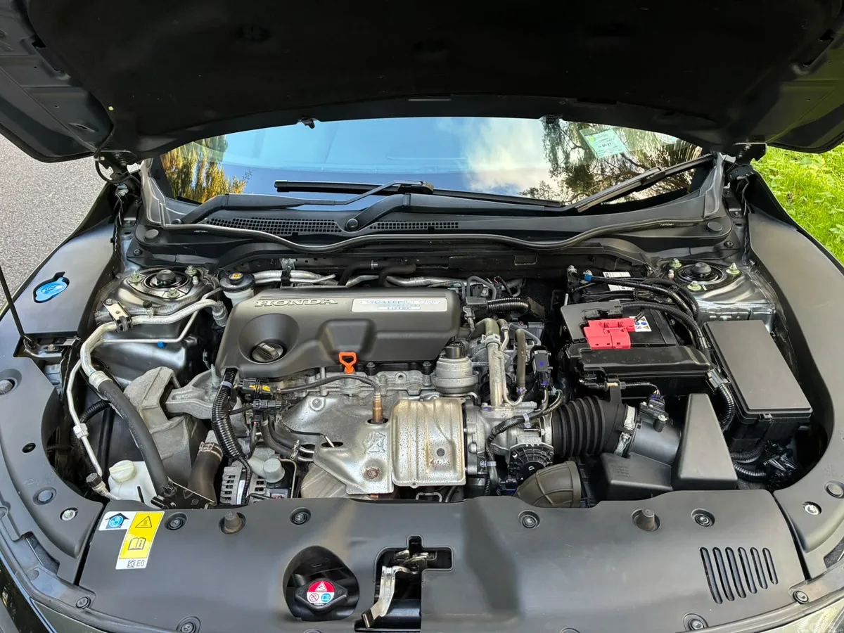 Honda Civic Hatchback, Diesel, 2018, Grey