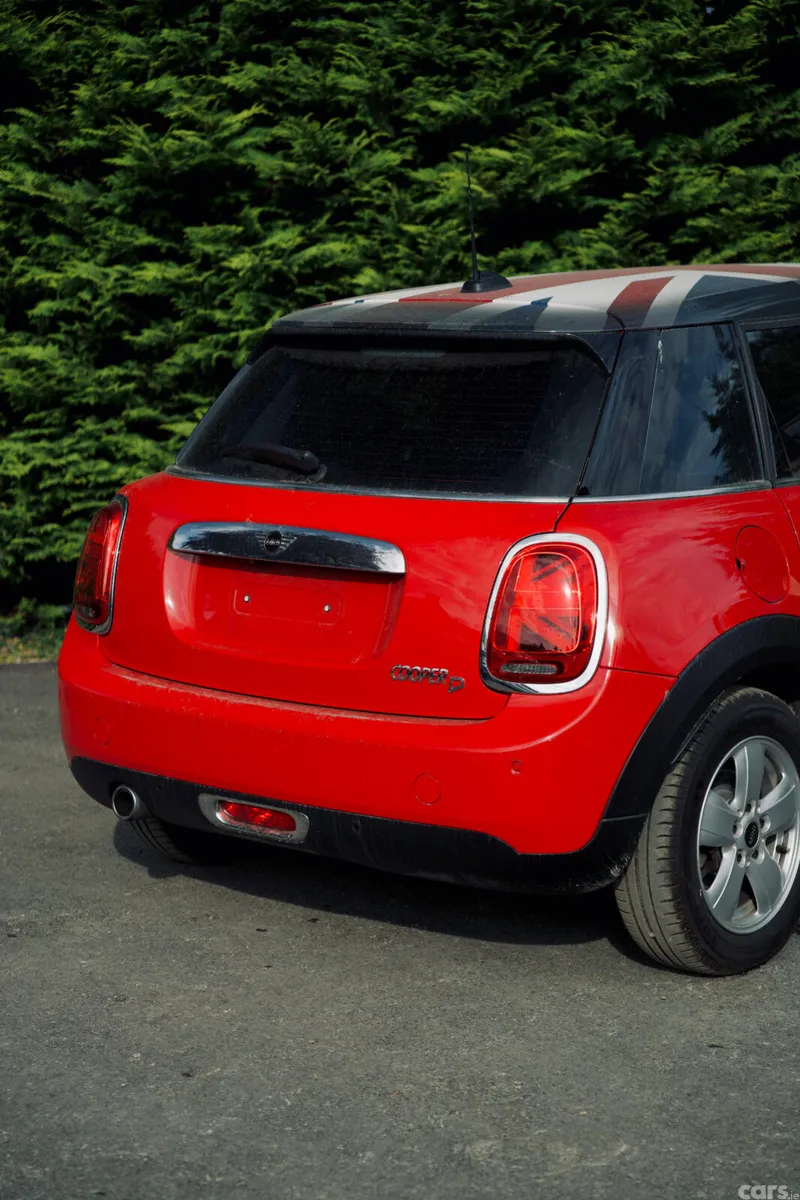 Mini Cooper Hatchback, Diesel, 2018, Red