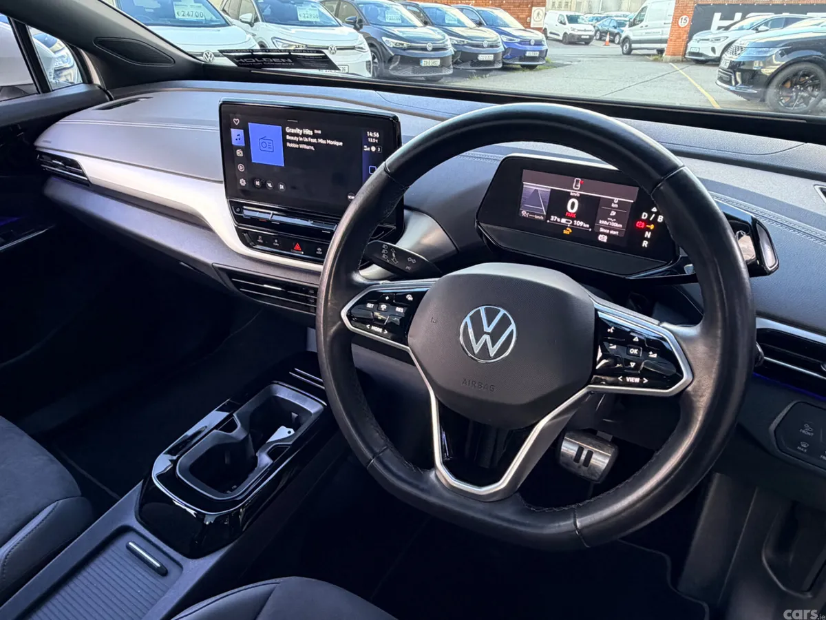 Volkswagen ID.4 Estate, Electric, 2023, White