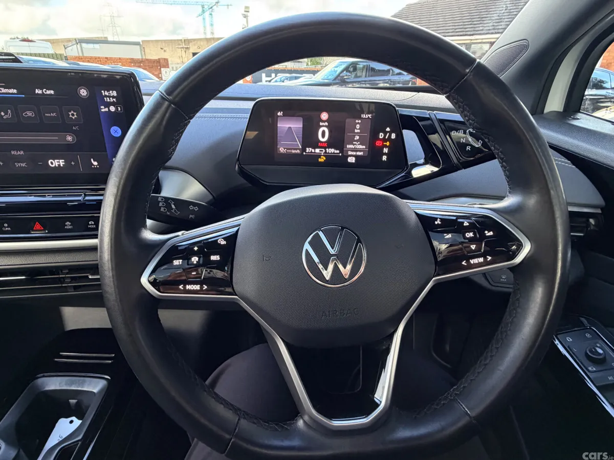 Volkswagen ID.4 Estate, Electric, 2023, White