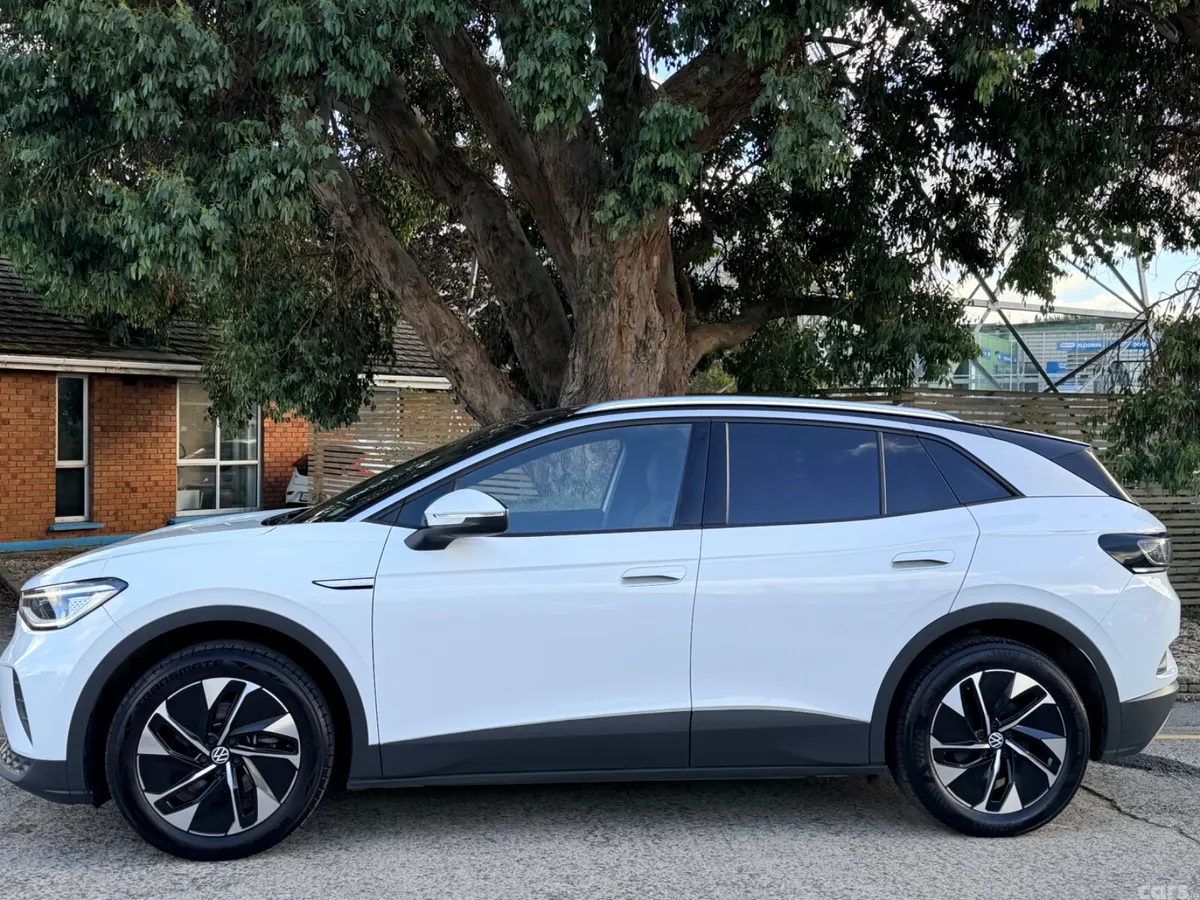 Volkswagen ID.4 Estate, Electric, 2023, White