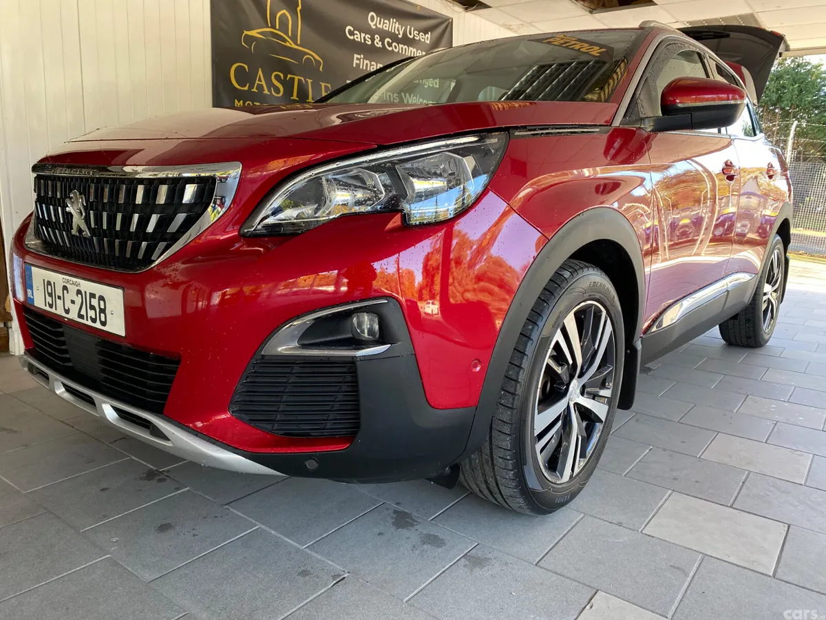 Peugeot 3008 MPV, Petrol, 2019, Red