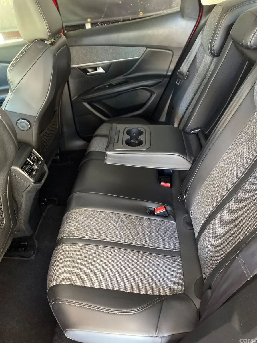 Peugeot 3008 MPV, Petrol, 2019, Red