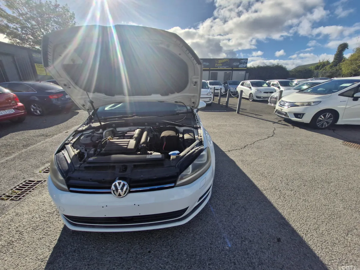 Volkswagen Golf Hatchback, Petrol, 2014, White