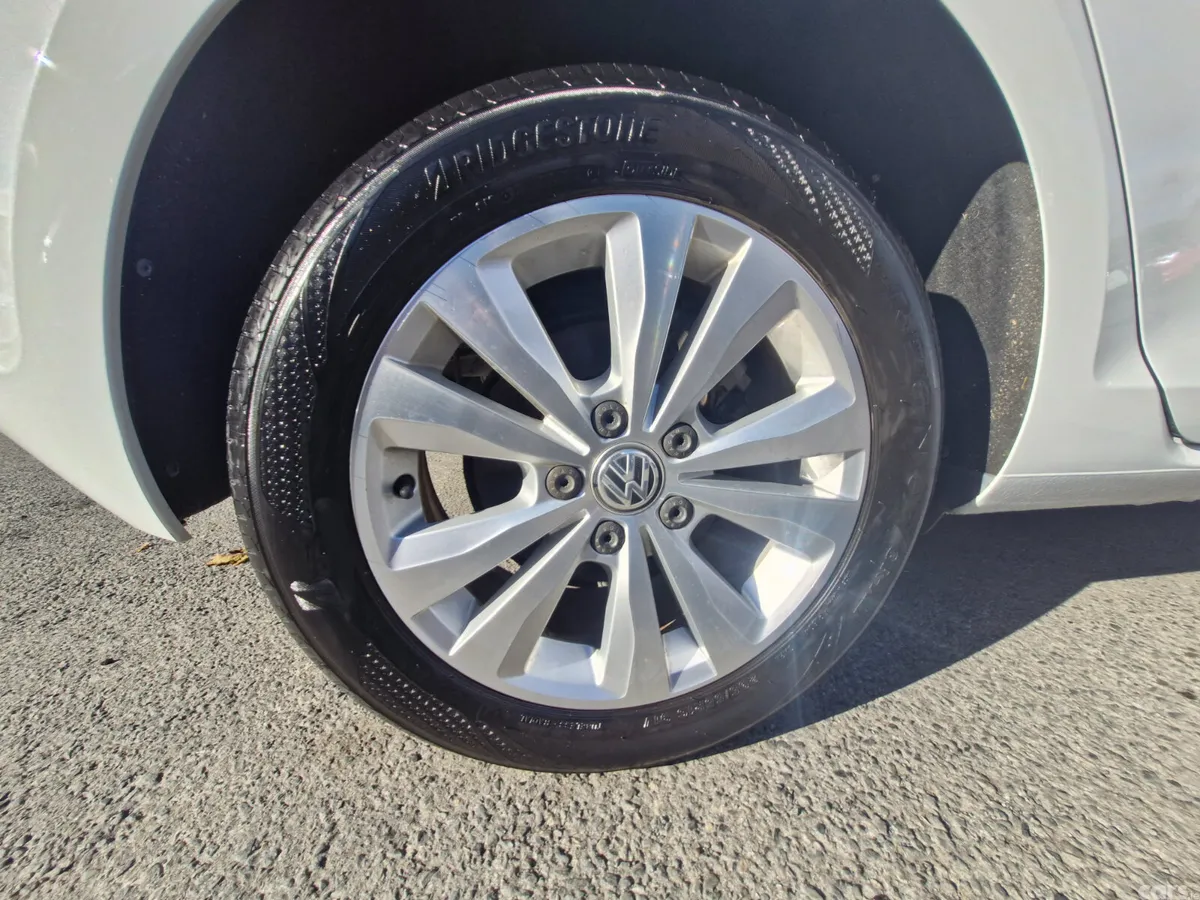 Volkswagen Golf Hatchback, Petrol, 2014, White