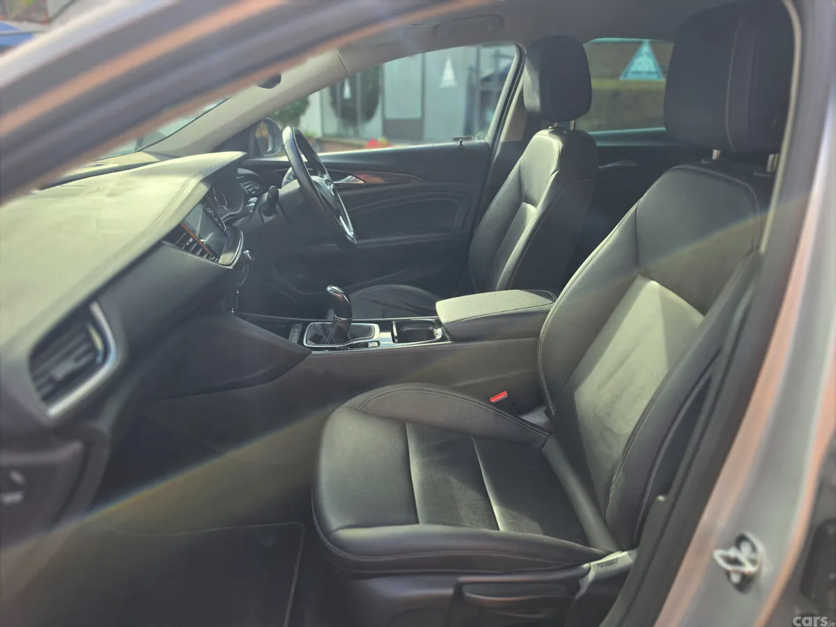Opel Insignia Hatchback, Diesel, 2017, Grey