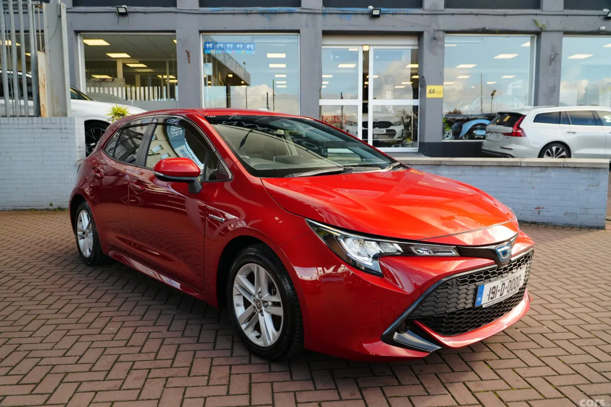Toyota Corolla Hatchback, Petrol Hybrid, 2019, Red