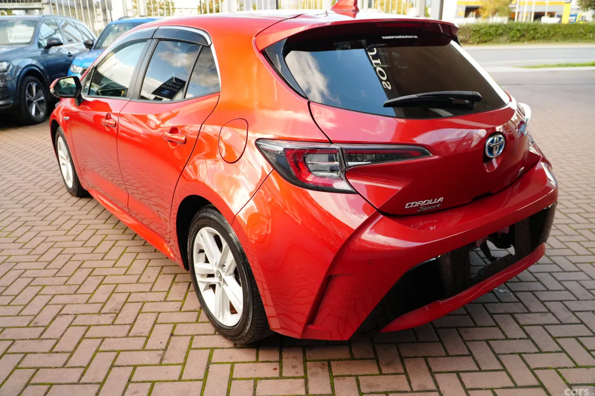 Toyota Corolla Hatchback, Petrol Hybrid, 2019, Red