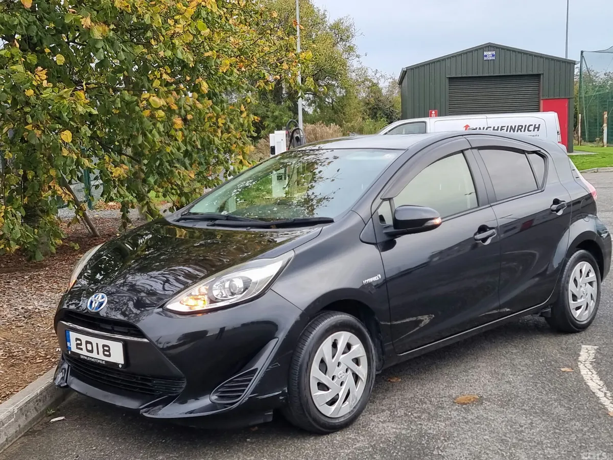 Toyota Aqua Hatchback, Petrol Hybrid, 2018, Black