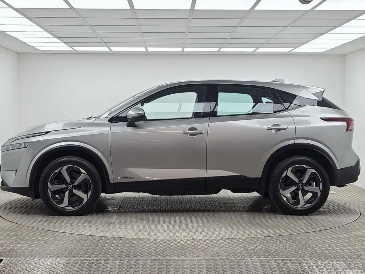 Nissan Qashqai MPV, Petrol, 2024, Grey