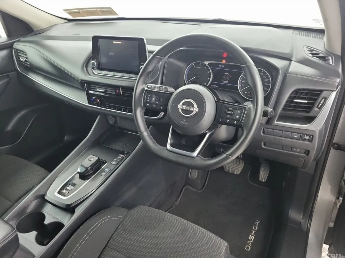 Nissan Qashqai MPV, Petrol, 2024, Grey
