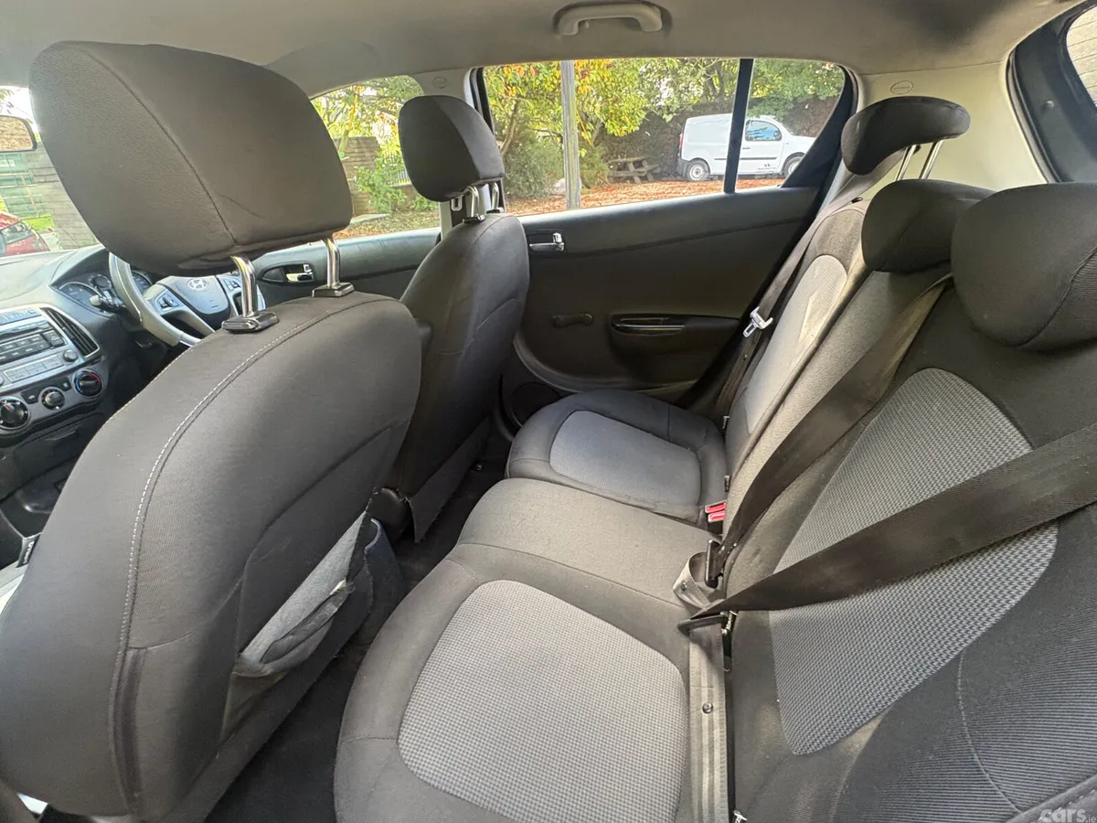 Hyundai i20 Hatchback, Diesel, 2013, Black