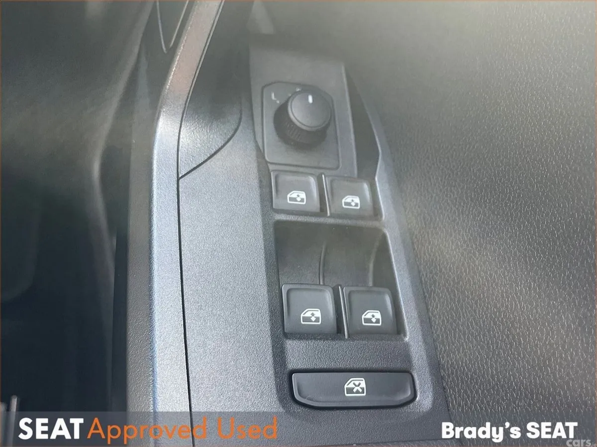 SEAT Arona SUV, Petrol, 2023, Grey