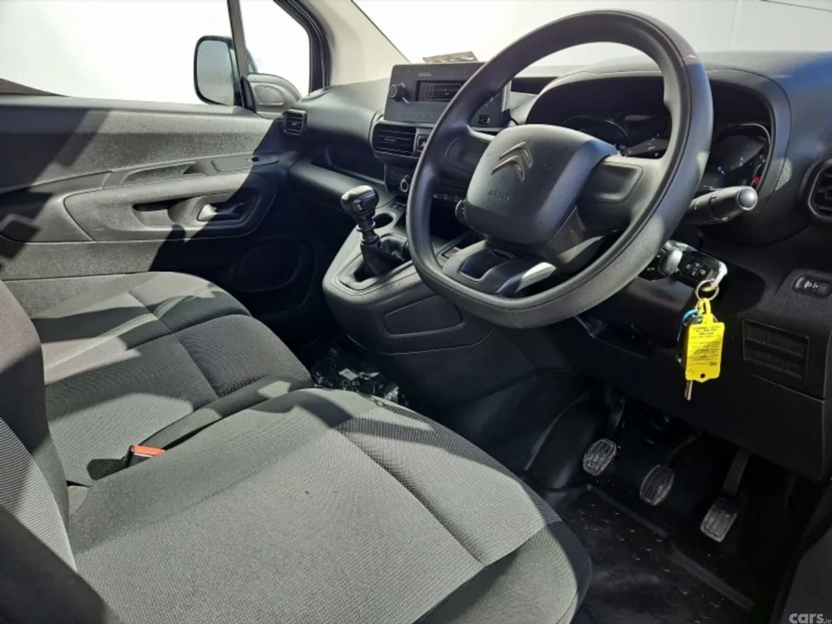 Citroen Berlingo MPV, Diesel, 2022, White