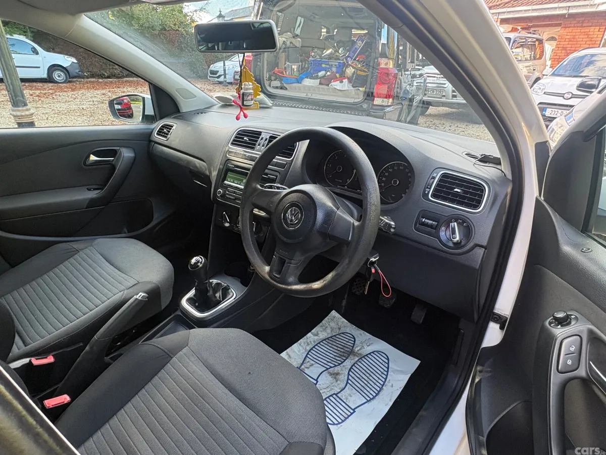 Volkswagen Polo Hatchback, Diesel, 2013, White