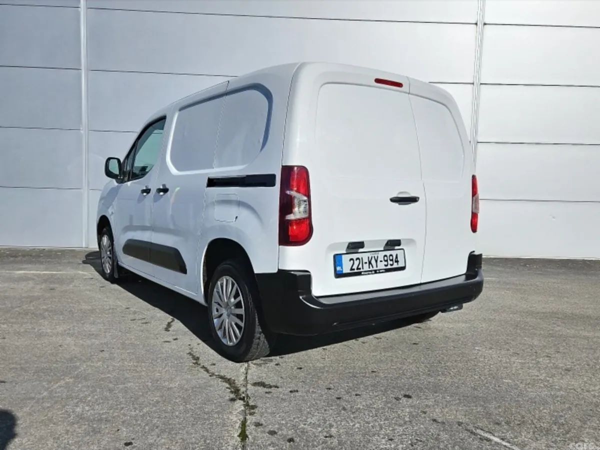 Citroen Berlingo MPV, Diesel, 2022, White