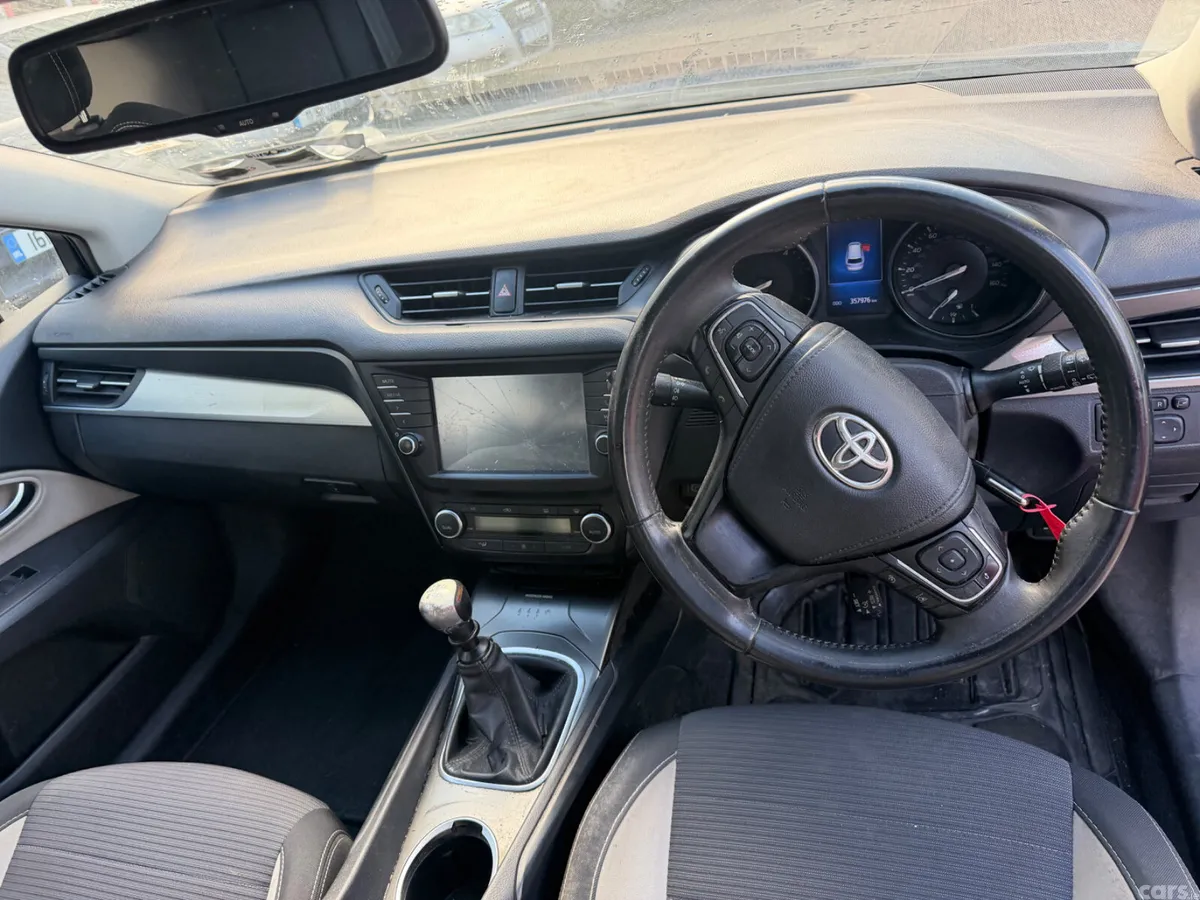 Toyota Avensis Estate, Diesel, 2016, Blue