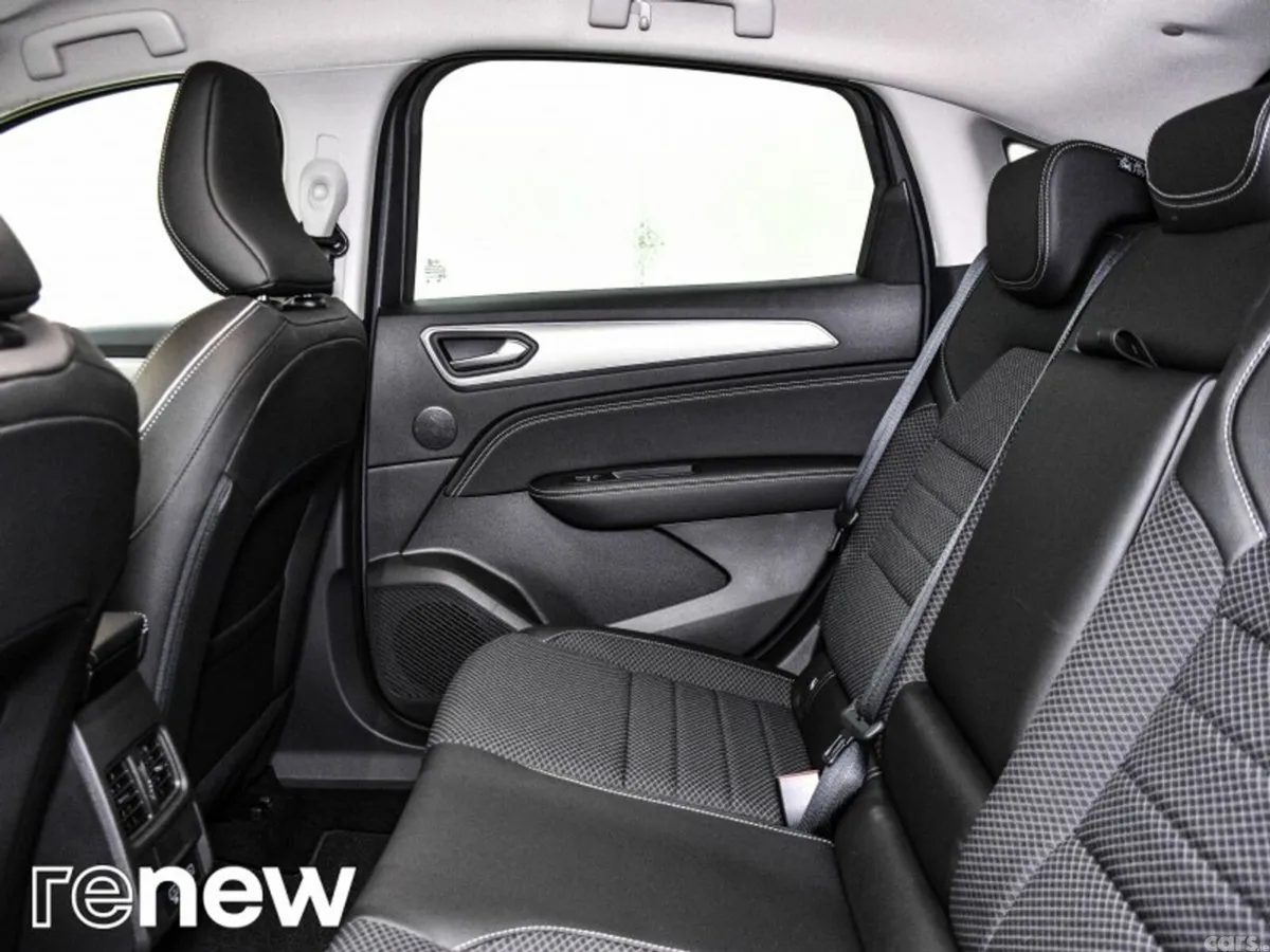 Renault Arkana Hatchback, Petrol, 2023, White
