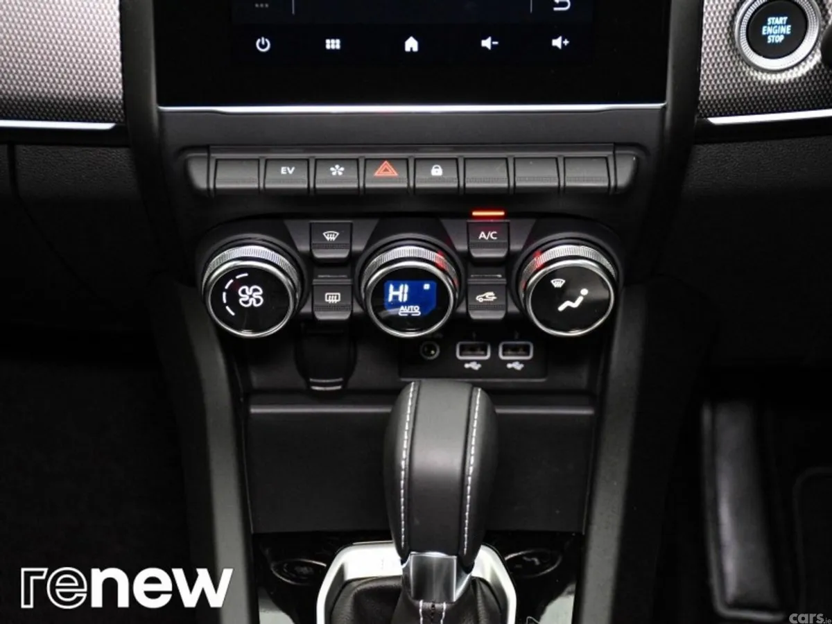 Renault Arkana Hatchback, Petrol, 2023, White