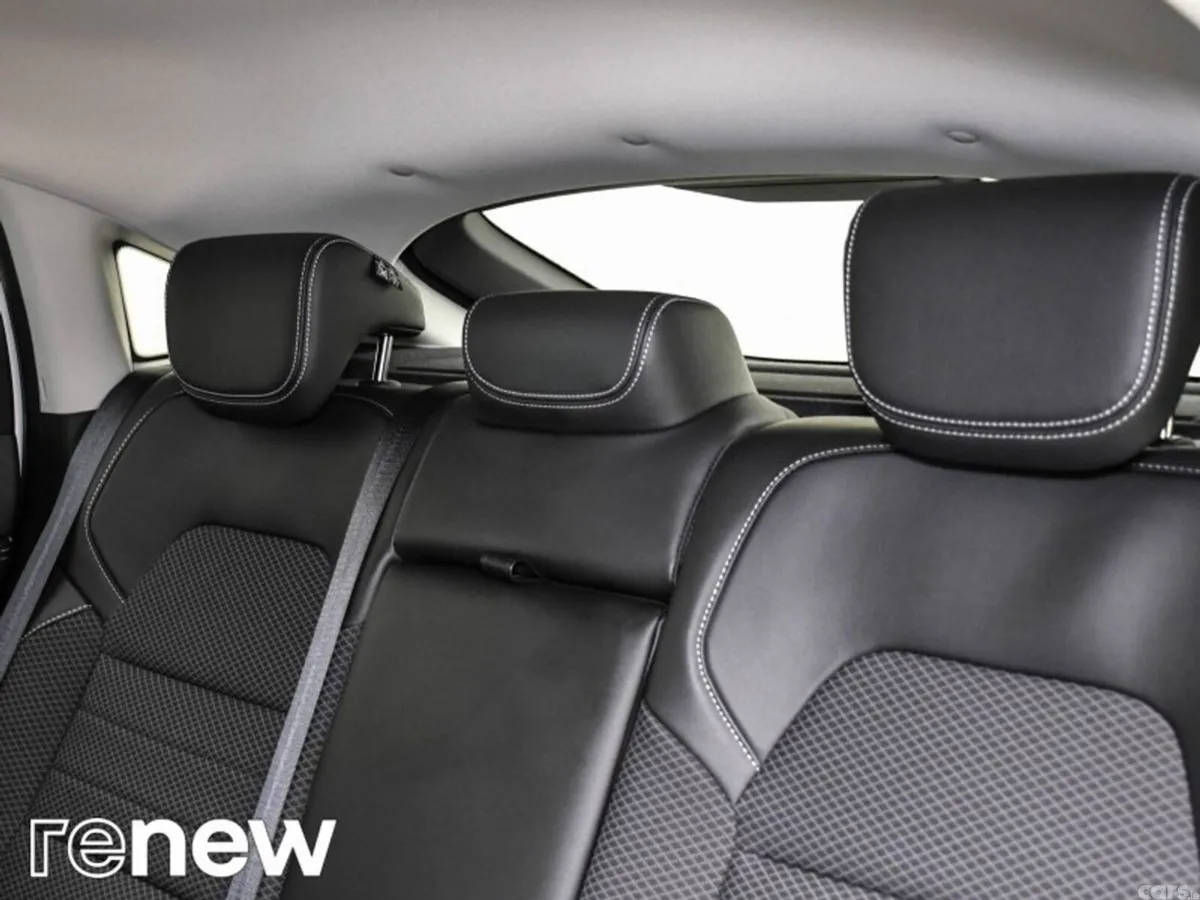 Renault Arkana Hatchback, Petrol, 2023, White